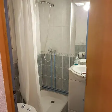 Apartment Chaleureux Aux Pieds Des Pistes De Des Glovettes *